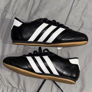 Adidas women’s  Black and White Sneakers with Gum Sole size 7.5
